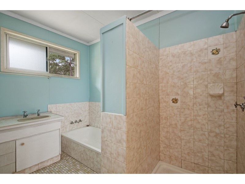 32 Vores Road, Whiteside QLD 4503