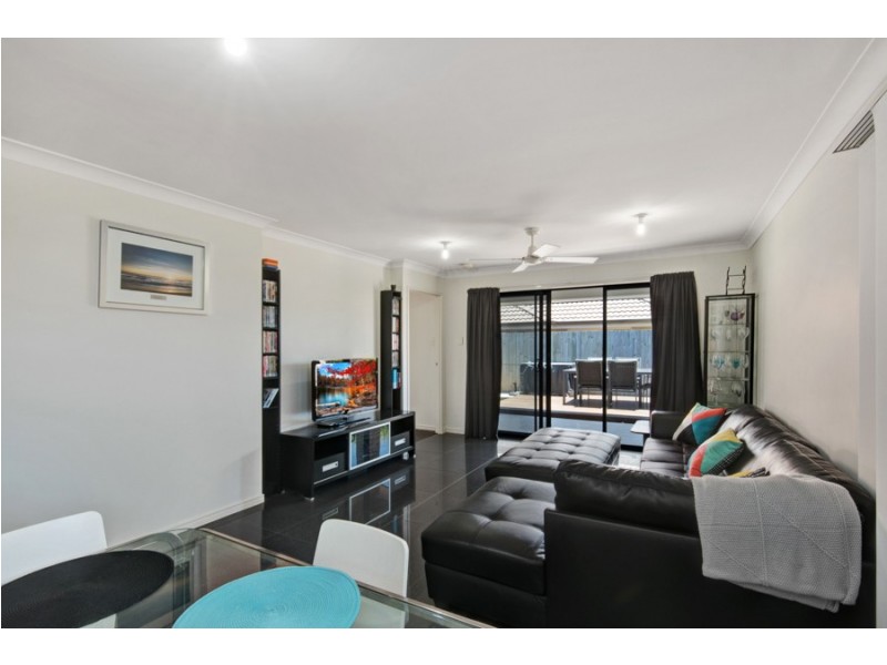 12 Shimao Crescent, North Lakes QLD 4509