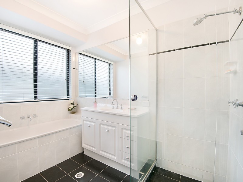 33 Turnstone Circuit, North Lakes QLD 4509