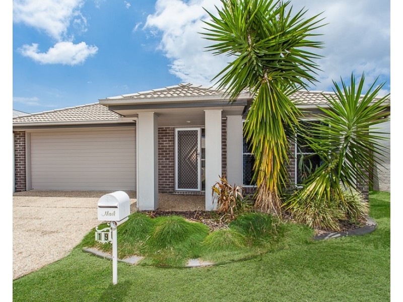 19 Williams Crescent, North Lakes QLD 4509