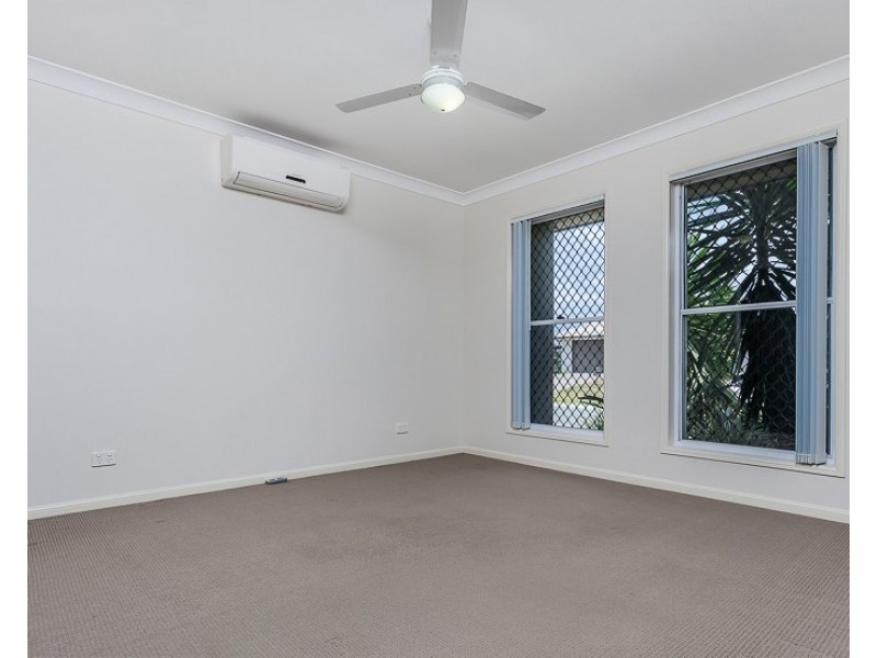 19 Williams Crescent, North Lakes QLD 4509