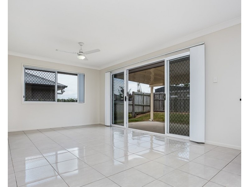 19 Williams Crescent, North Lakes QLD 4509