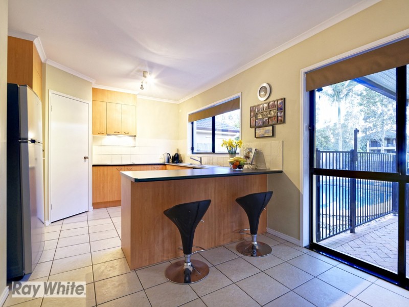 6 Sandpiper Avenue, North Lakes QLD 4509