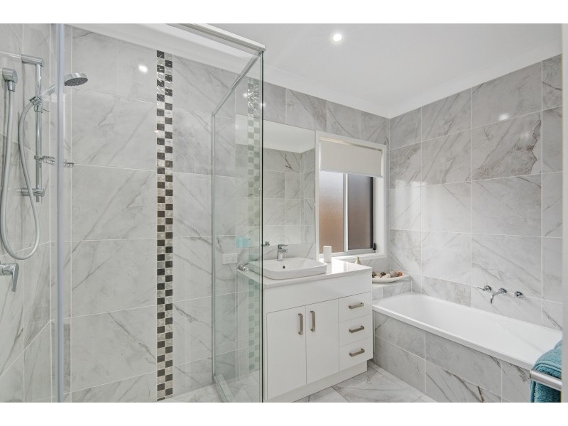 5 Gordon Crescent, Mango Hill QLD 4509