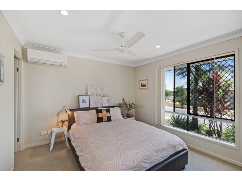 5 Kingston Court, North Lakes QLD 4509