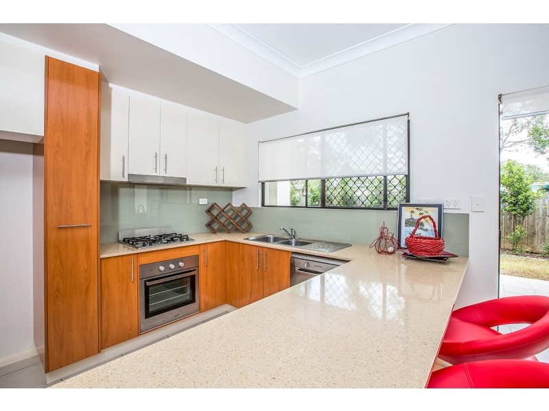 2/12 Seeney Street, Zillmere QLD 4034