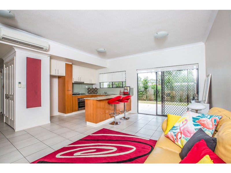 2/12 Seeney Street, Zillmere QLD 4034