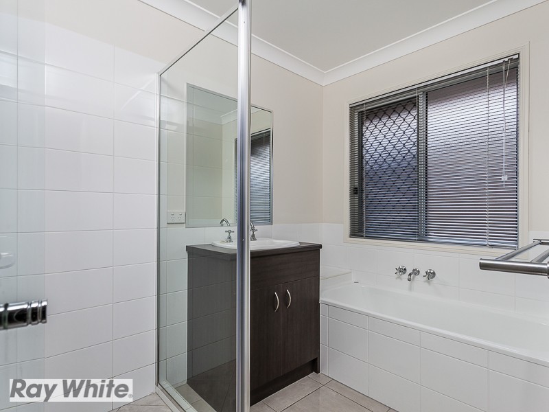 19 Williams Crescent., North Lakes QLD 4509