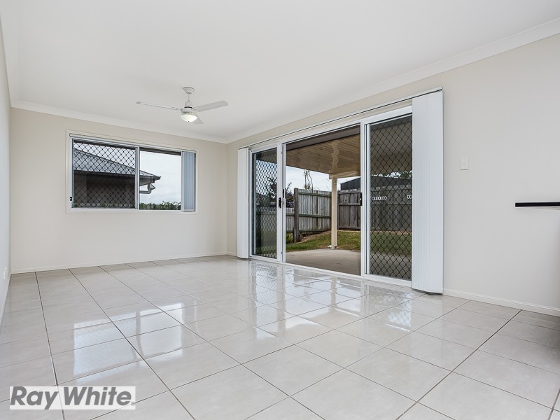 19 Williams Crescent., North Lakes QLD 4509