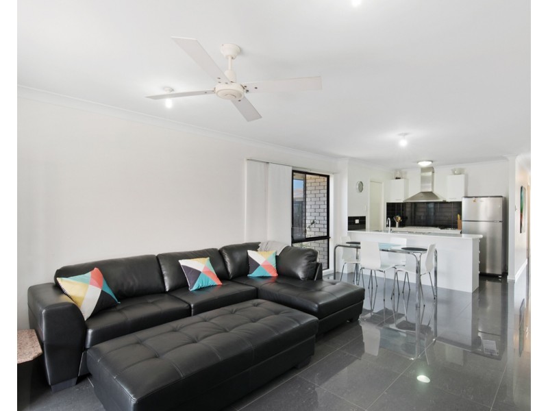 12 Shimao Crescent, North Lakes QLD 4509