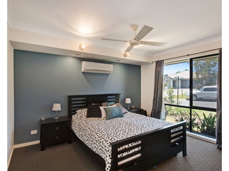 12 Shimao Crescent, North Lakes QLD 4509