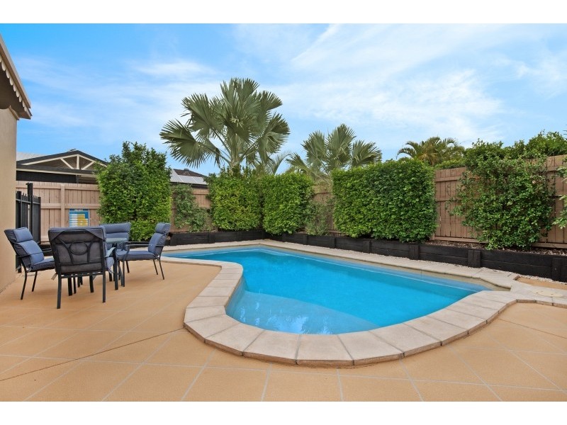 12 Alexandra Avenue, North Lakes QLD 4509