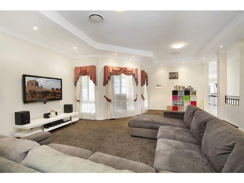 1 Redcedar Street, North Lakes QLD 4509