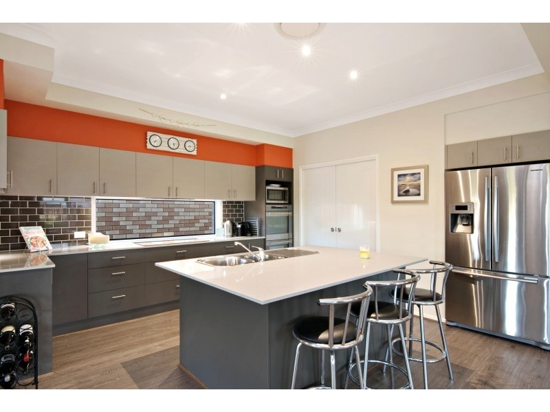 62 Ravensbourne Crescent, North Lakes QLD 4509