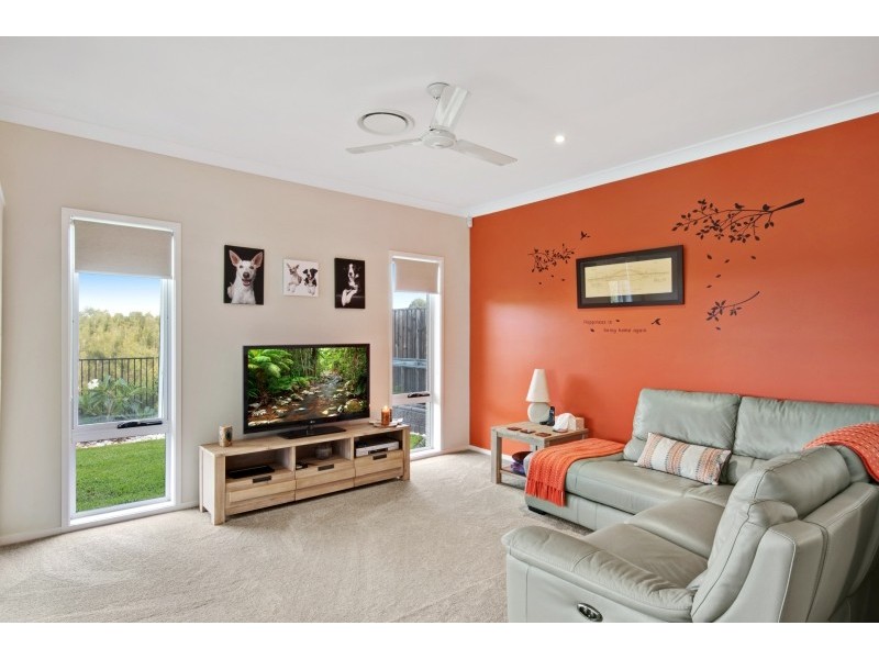 62 Ravensbourne Crescent, North Lakes QLD 4509