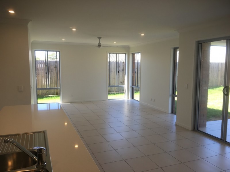 18 Feltham Circuit, Burpengary QLD 4505