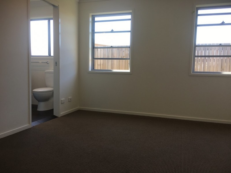 18 Feltham Circuit, Burpengary QLD 4505