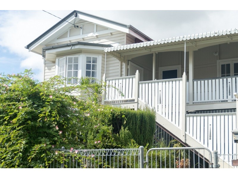 5 Eighth Avenue, Kedron QLD 4031