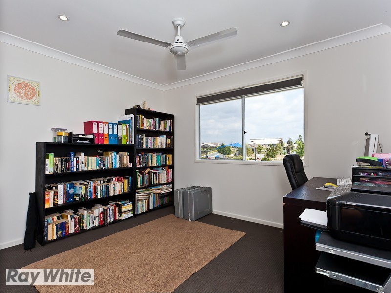 33 Merion Crescent, North Lakes QLD 4509