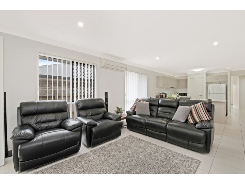 26 Mackintosh Drive, North Lakes QLD 4509