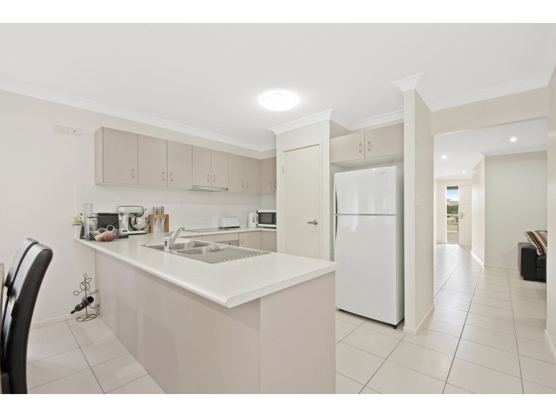 26 Mackintosh Drive, North Lakes QLD 4509
