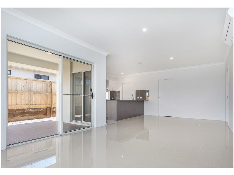 12 Cooloola Crescent, North Lakes QLD 4509