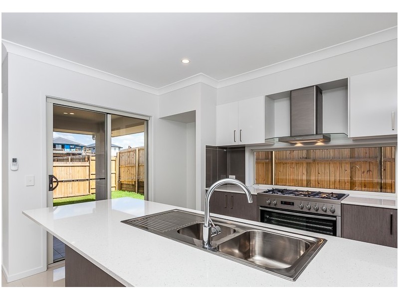 12 Cooloola Crescent, North Lakes QLD 4509