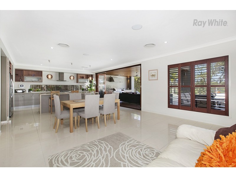 5 Nicklaus Parade, North Lakes QLD 4509