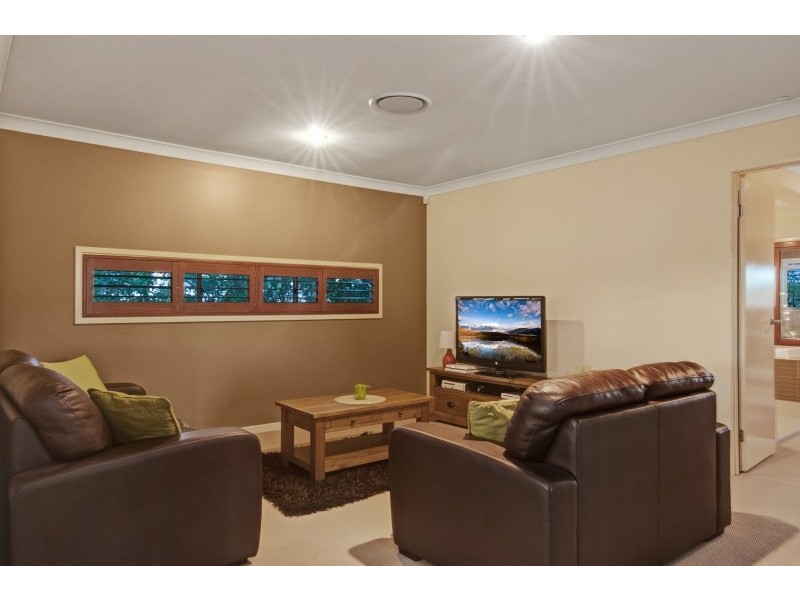 5 Nicklaus Parade, North Lakes QLD 4509
