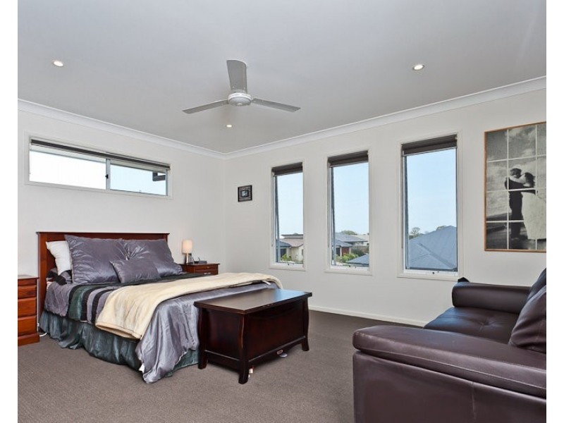 33 Merion Crescent, North Lakes QLD 4509