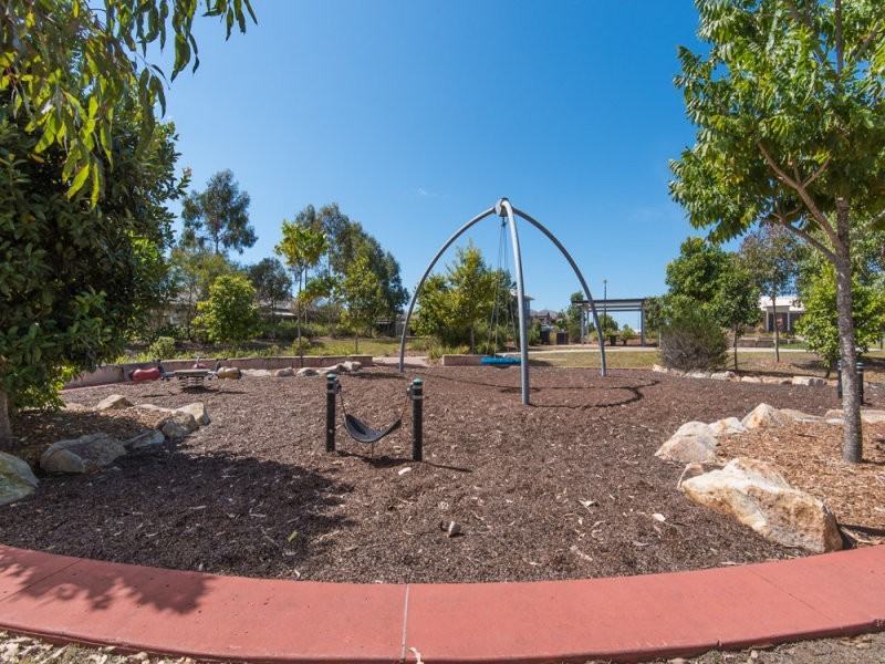 8 Hartley Crescent, North Lakes QLD 4509