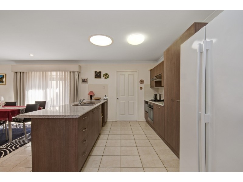 12 Diamond Avenue, Kallangur QLD 4503