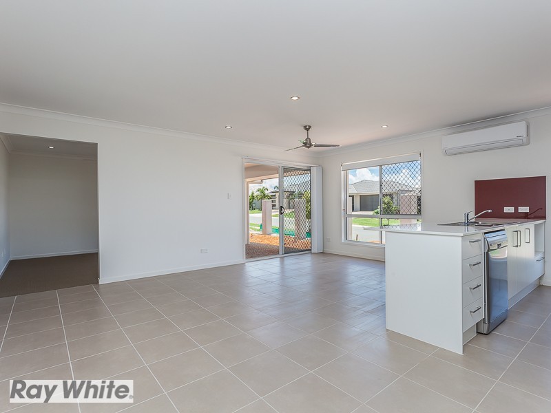 6 Dickson Crescent, North Lakes QLD 4509