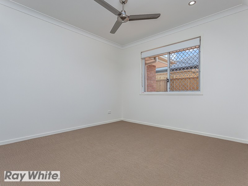 6 Dickson Crescent, North Lakes QLD 4509
