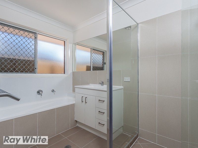6 Dickson Crescent, North Lakes QLD 4509