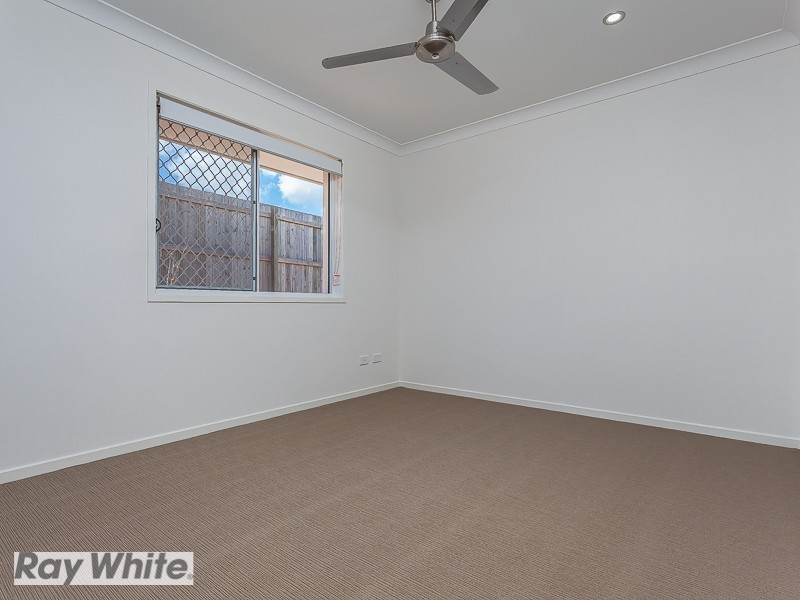 6 Dickson Crescent, North Lakes QLD 4509