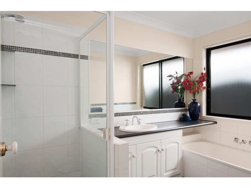 8 Conjola Street, North Lakes QLD 4509