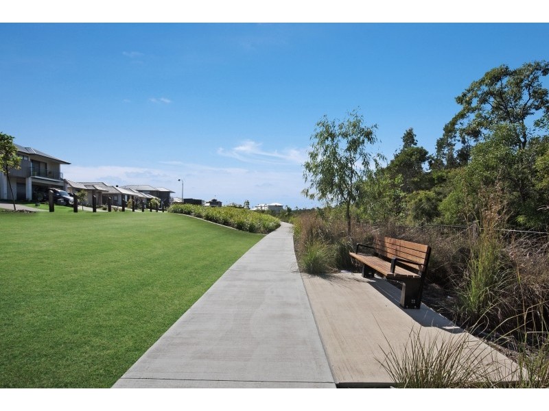 14 Mapleton Drive, North Lakes QLD 4509