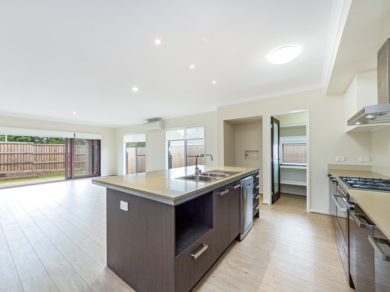 43 Centenary Court, Warner QLD 4500