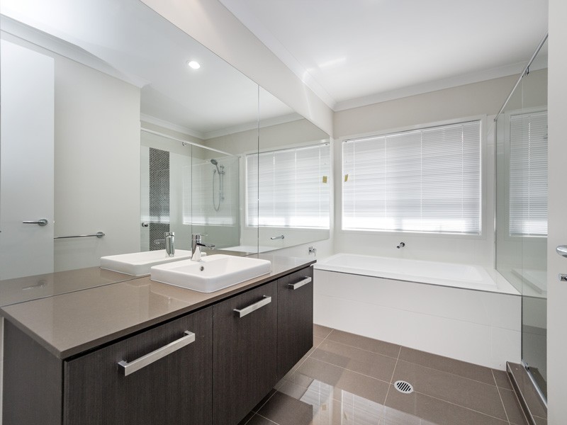 43 Centenary Court, Warner QLD 4500