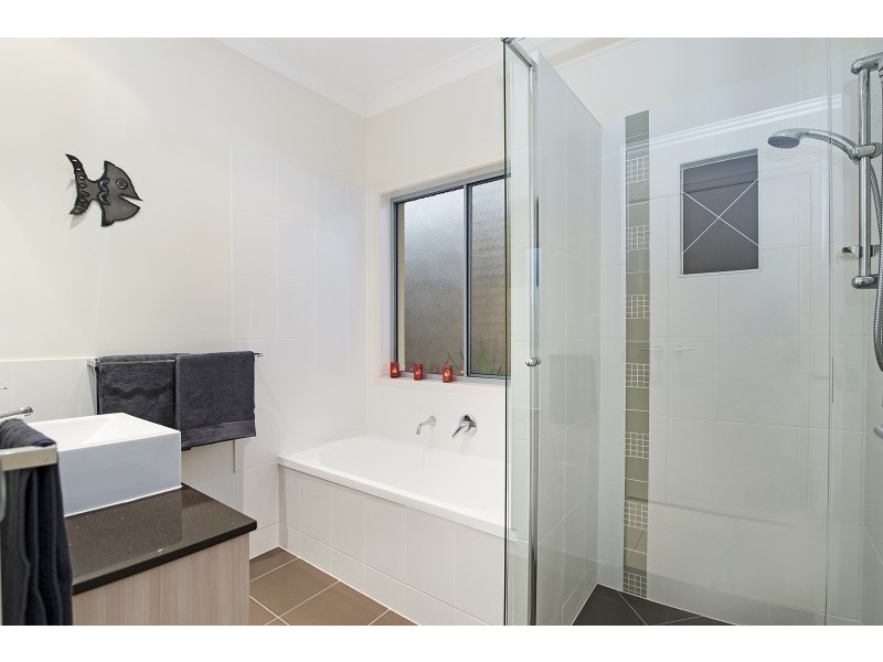 7 Backhousia Court, North Lakes QLD 4509
