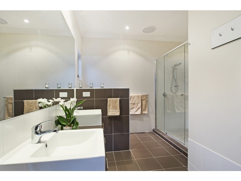7 Backhousia Court, North Lakes QLD 4509