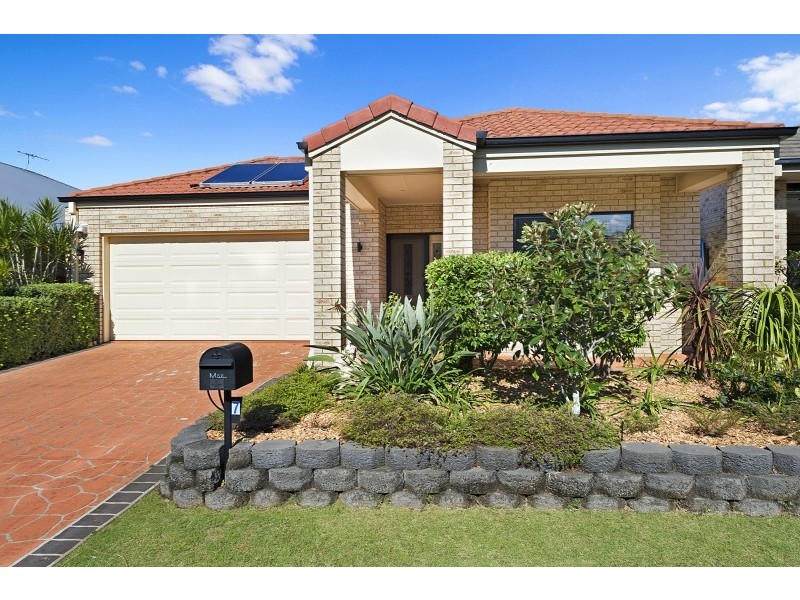 7 Wilga Street, North Lakes QLD 4509