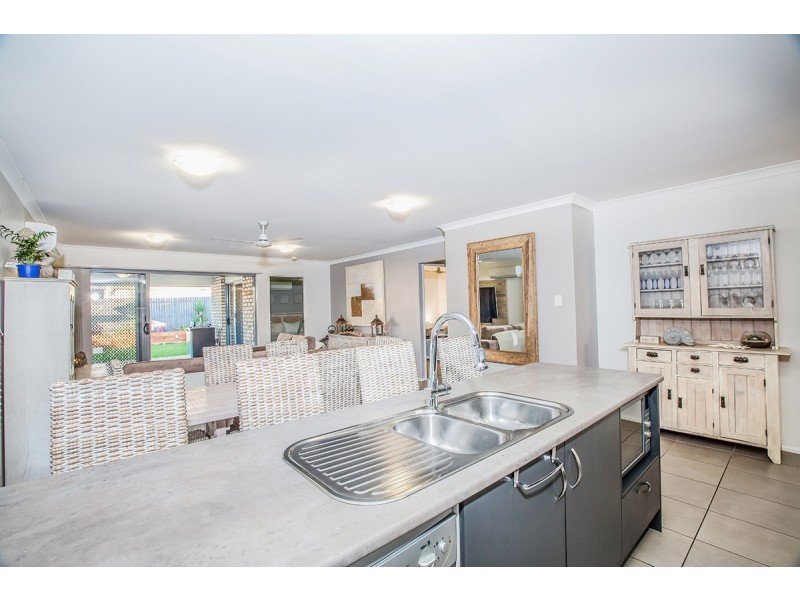 21 Denham Crescent, North Lakes QLD 4509