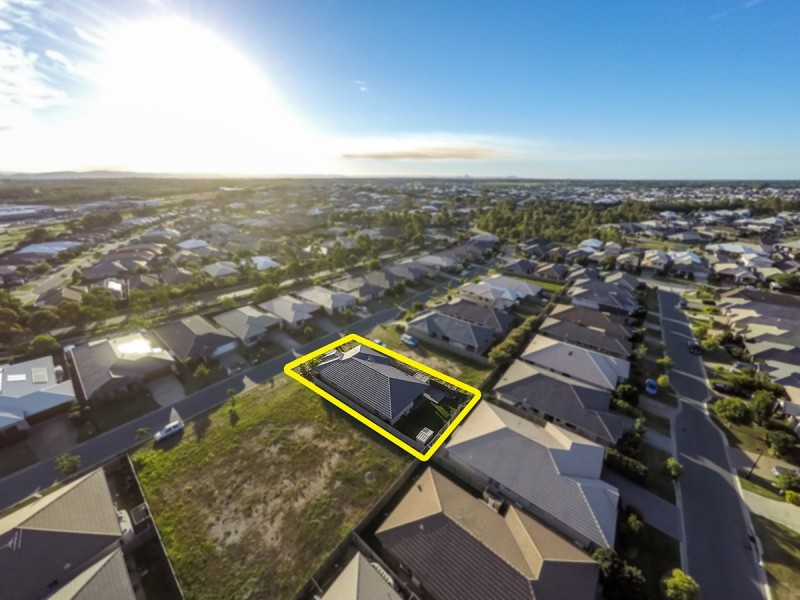 21 Denham Crescent, North Lakes QLD 4509