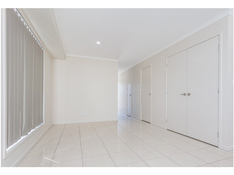 2/11 Tamarin Court, Dakabin QLD 4503