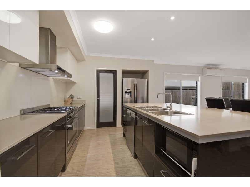 99 Expedition Drive, North Lakes QLD 4509