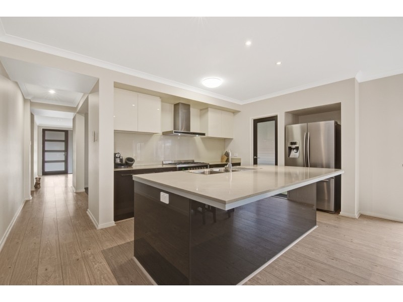 99 Expedition Drive, North Lakes QLD 4509