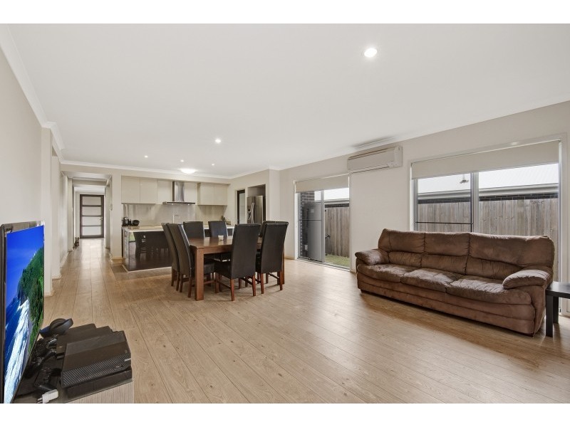 99 Expedition Drive, North Lakes QLD 4509