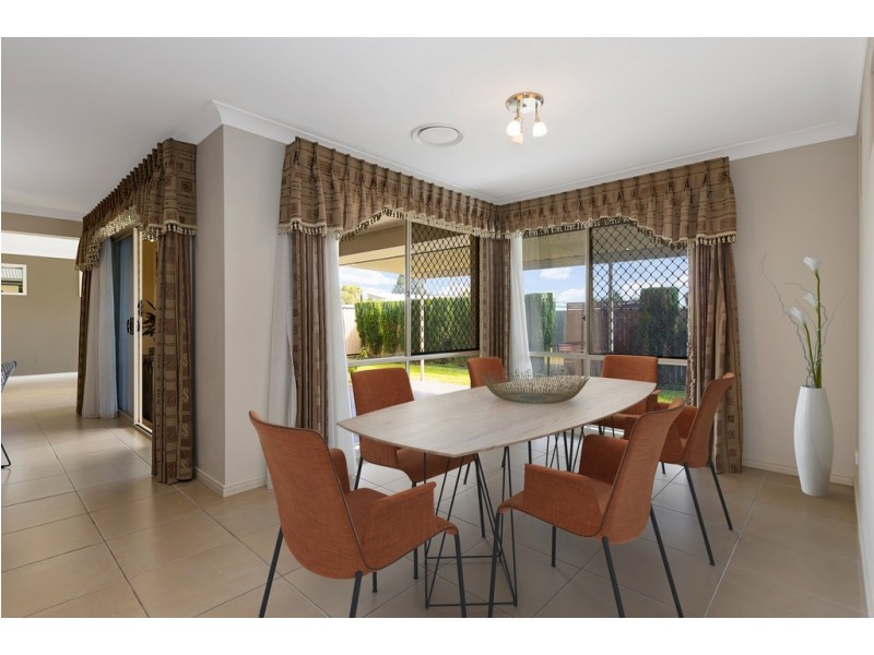 4 Baybreeze Crescent, Murrumba Downs QLD 4503